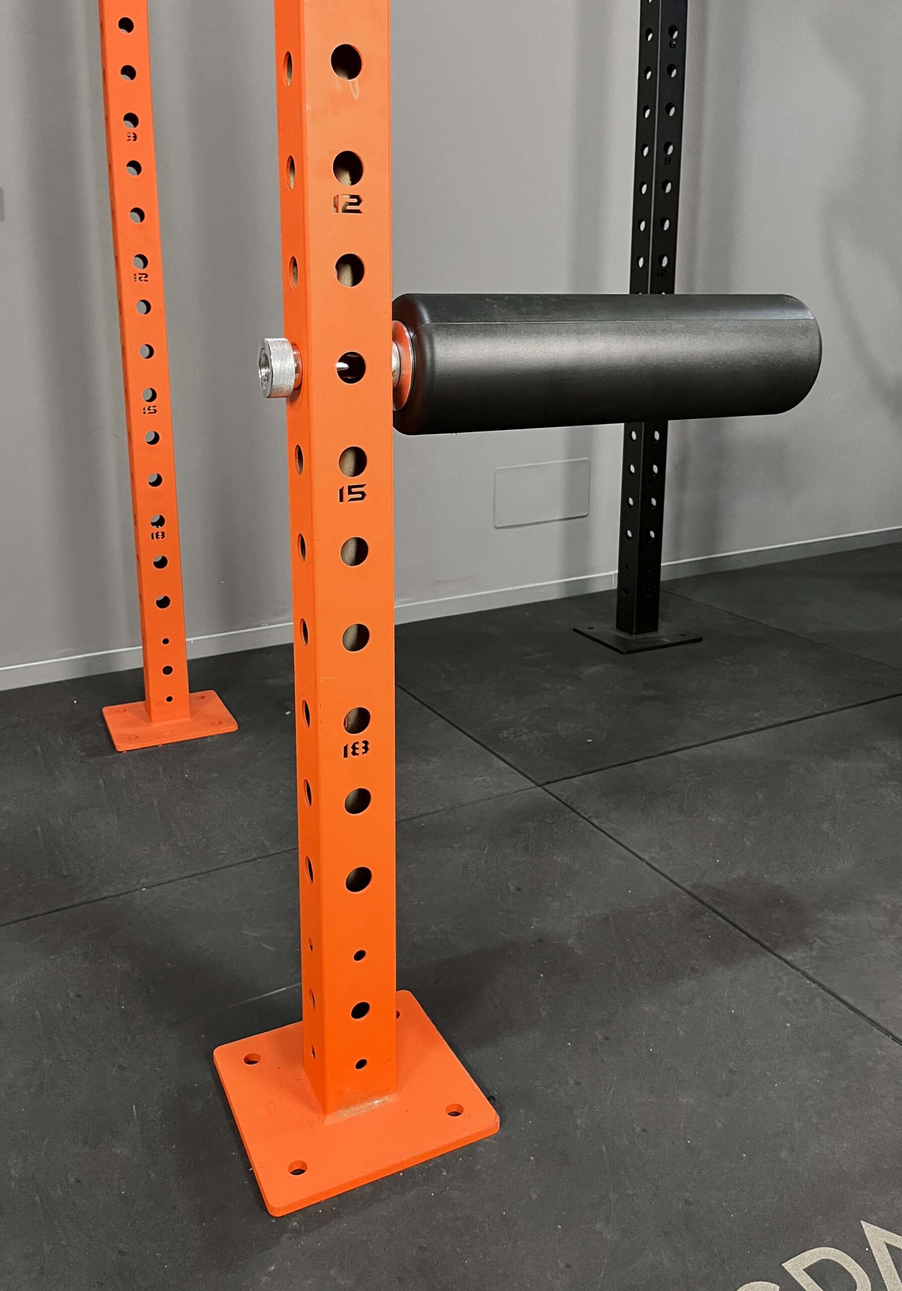 CF1074-W1 - Single Leg Roller (11)